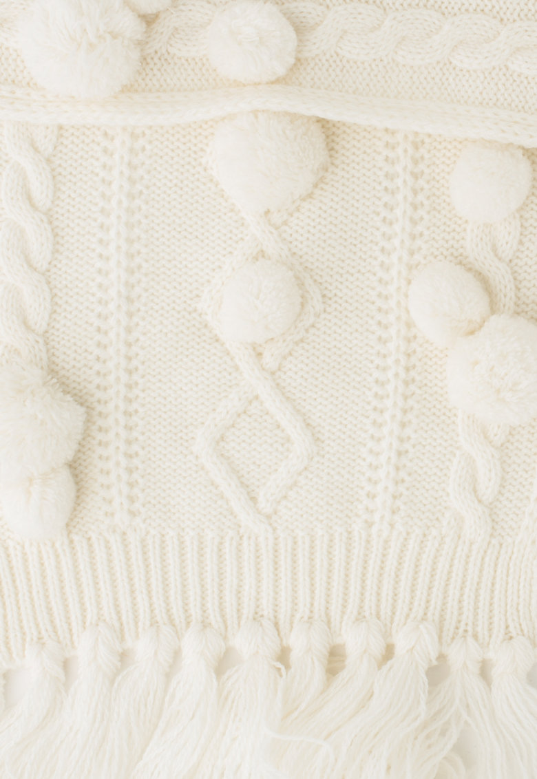 TAMOA-Pennyblack-white-details