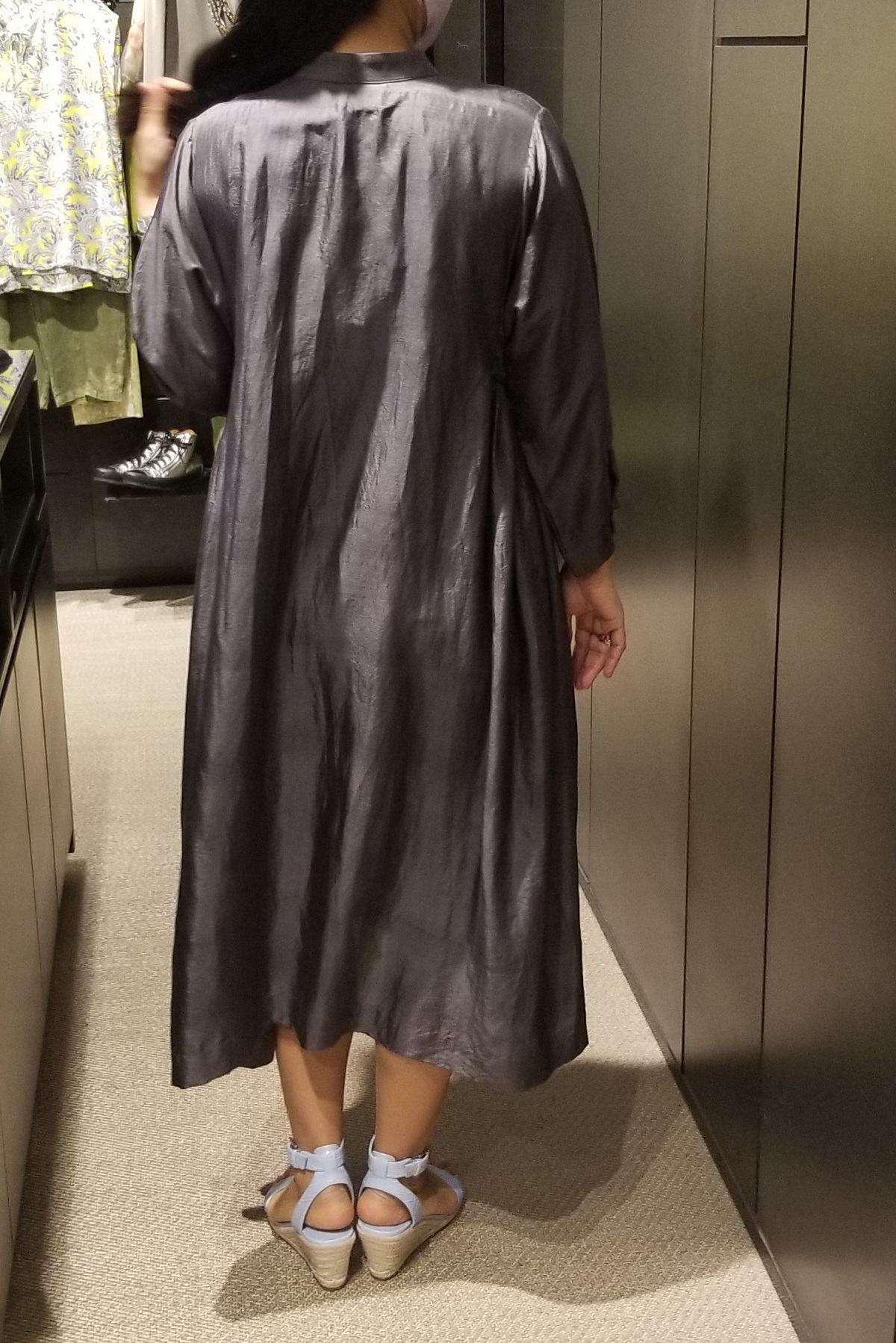 LOOM-Mandarine-collar-dress-back