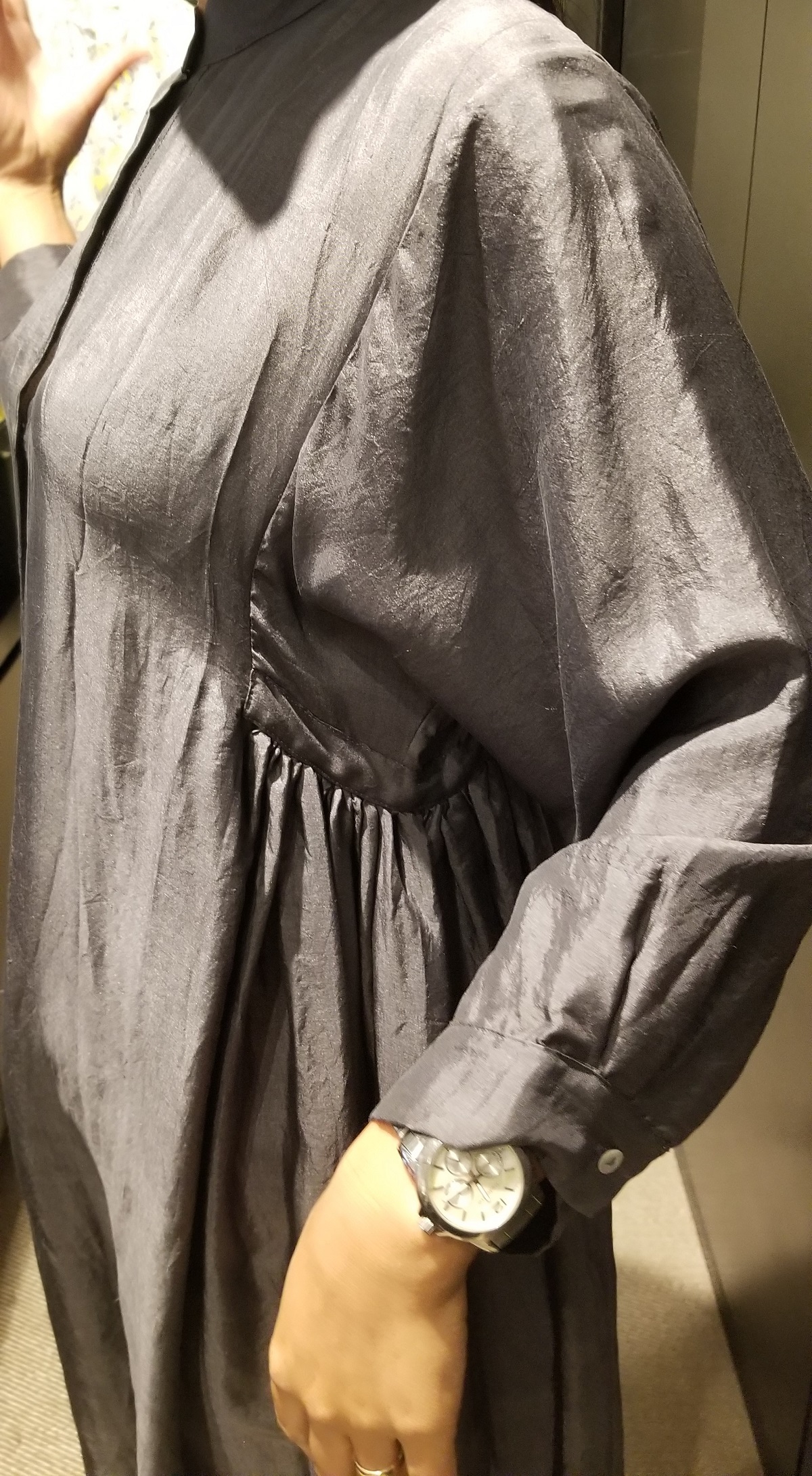 LOOM-Mandarine-collar-dress-details