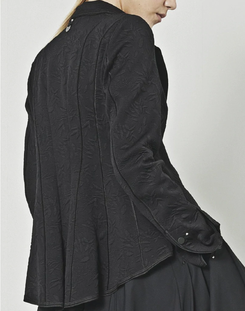 HIGH-AD-LIB-Jacket-detail-back