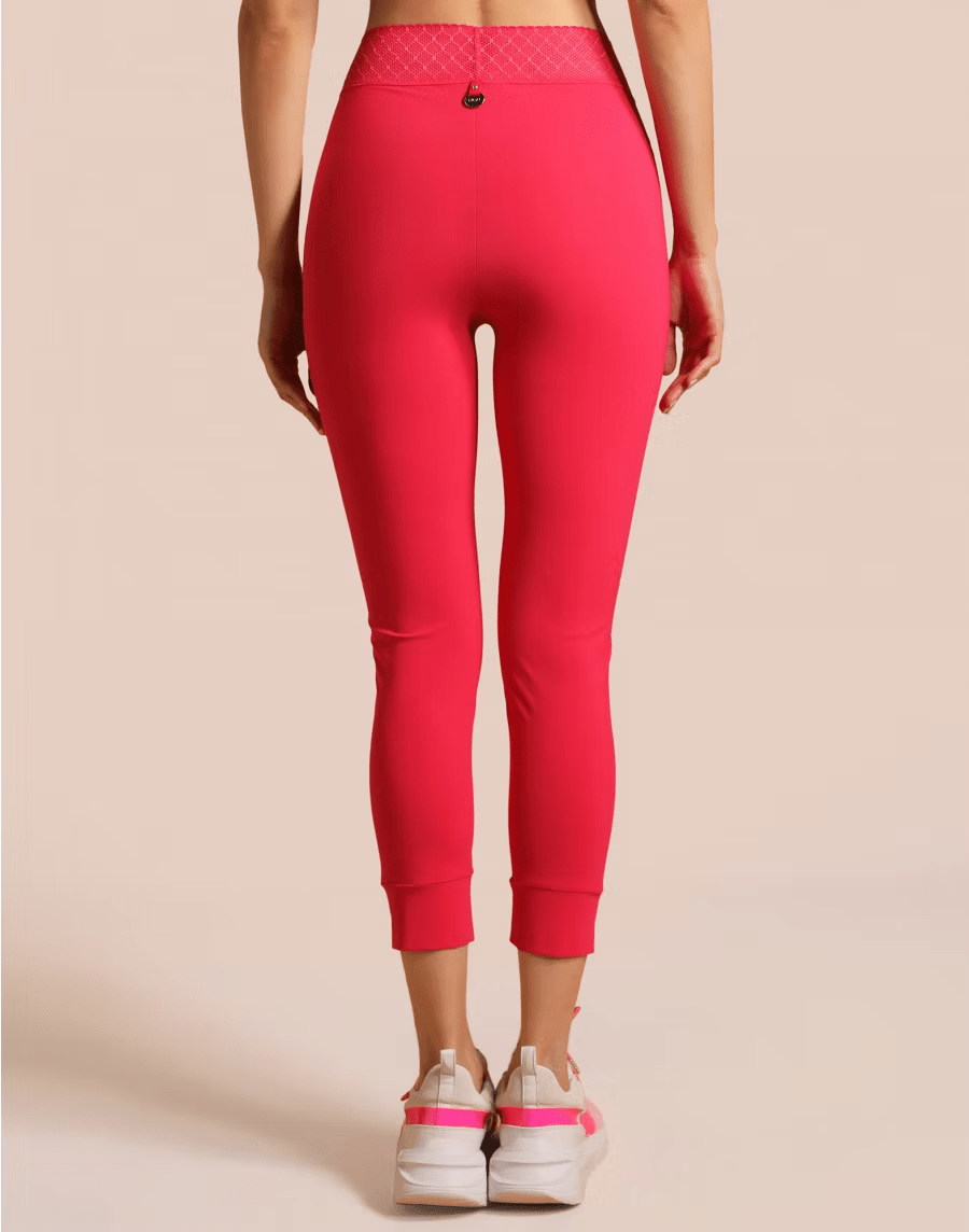 HIGH-halt-leggings-back